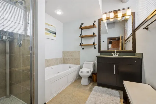 $595,000 | 2201 West Wabansia Avenue, Unit 5, Chicago, IL 60647