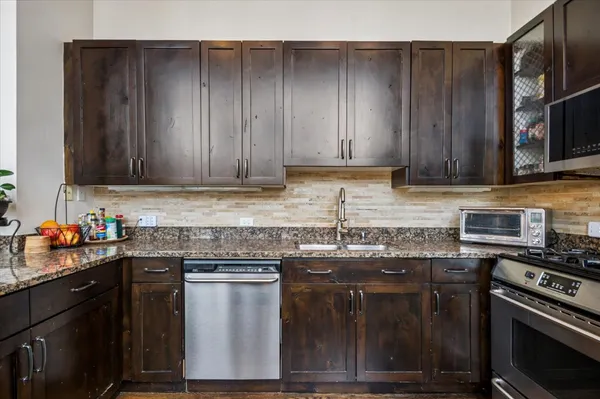 $595,000 | 2201 West Wabansia Avenue, Unit 5, Chicago, IL 60647