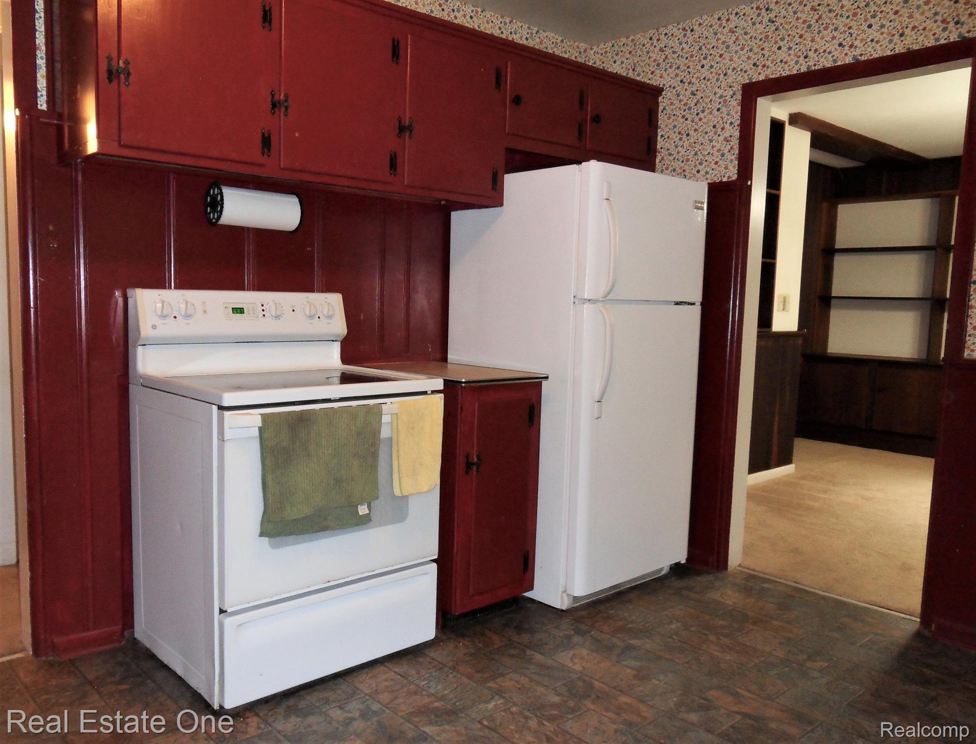 2154 West Commerce Road Milford, MI 48380 - Photo 16 of 31 Appliances Sta