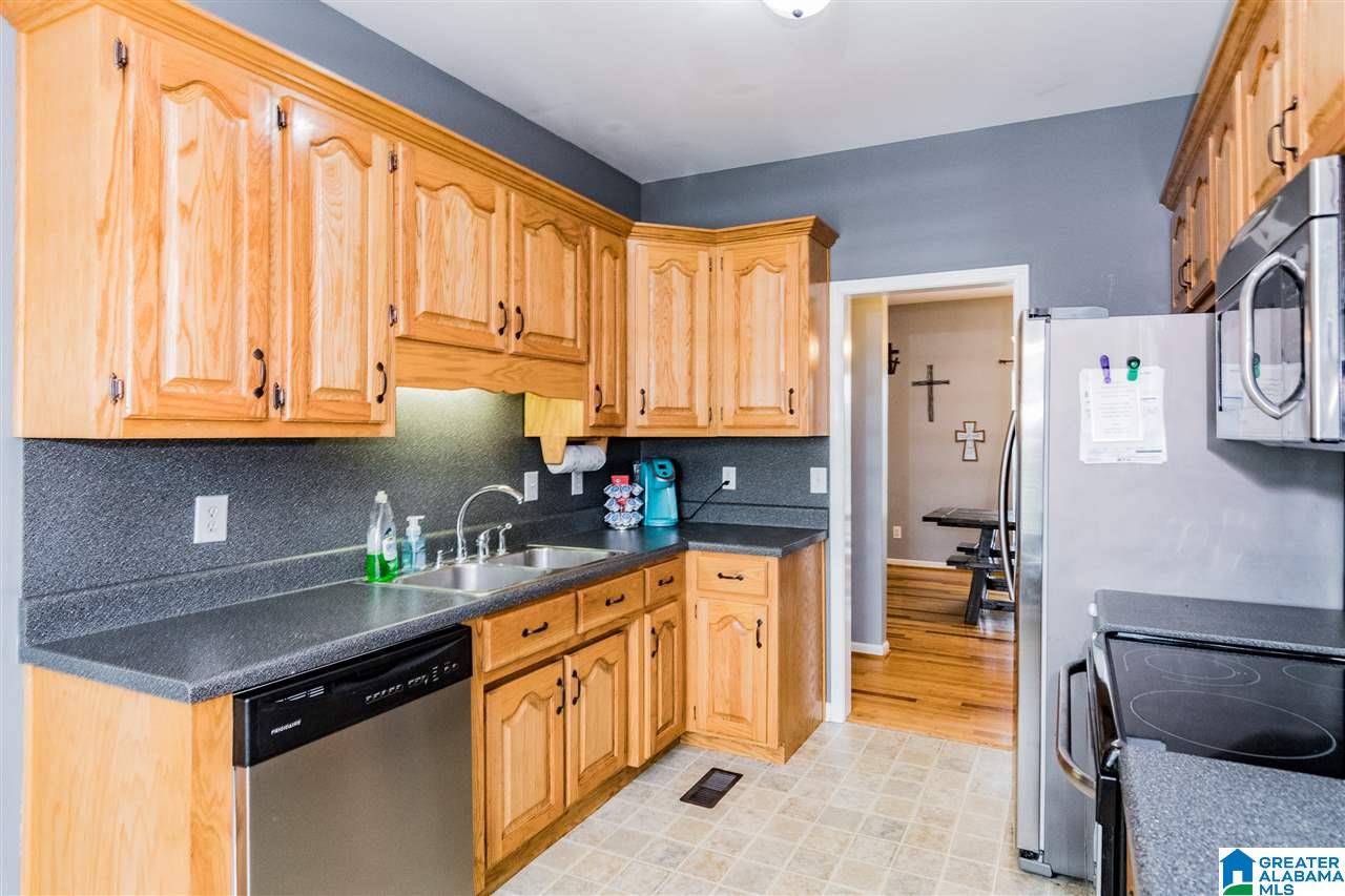 353 South Hillcrest Road Odenville, AL 35120 - Photo 5 of 19