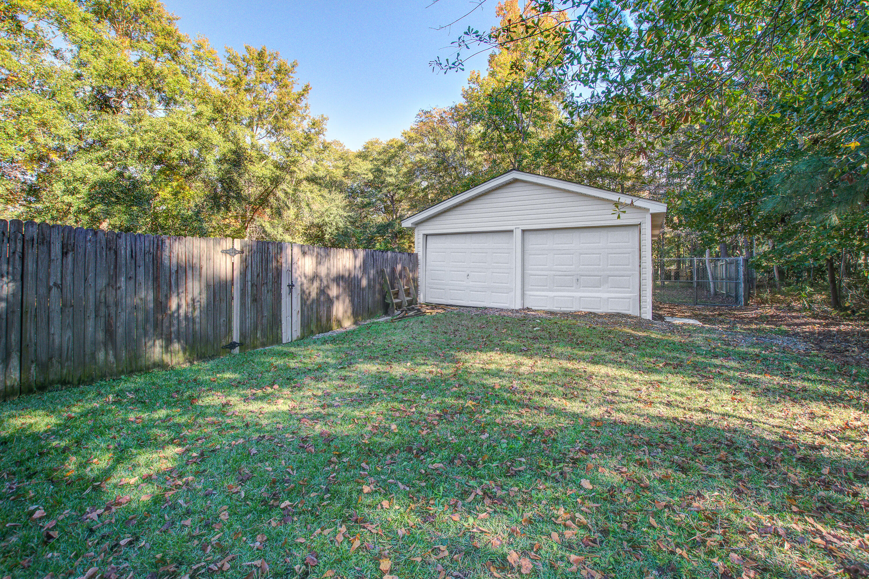 111 County Rd S-18-765 Summerville, SC 29483 - Photo 12 of 31 111 (33)