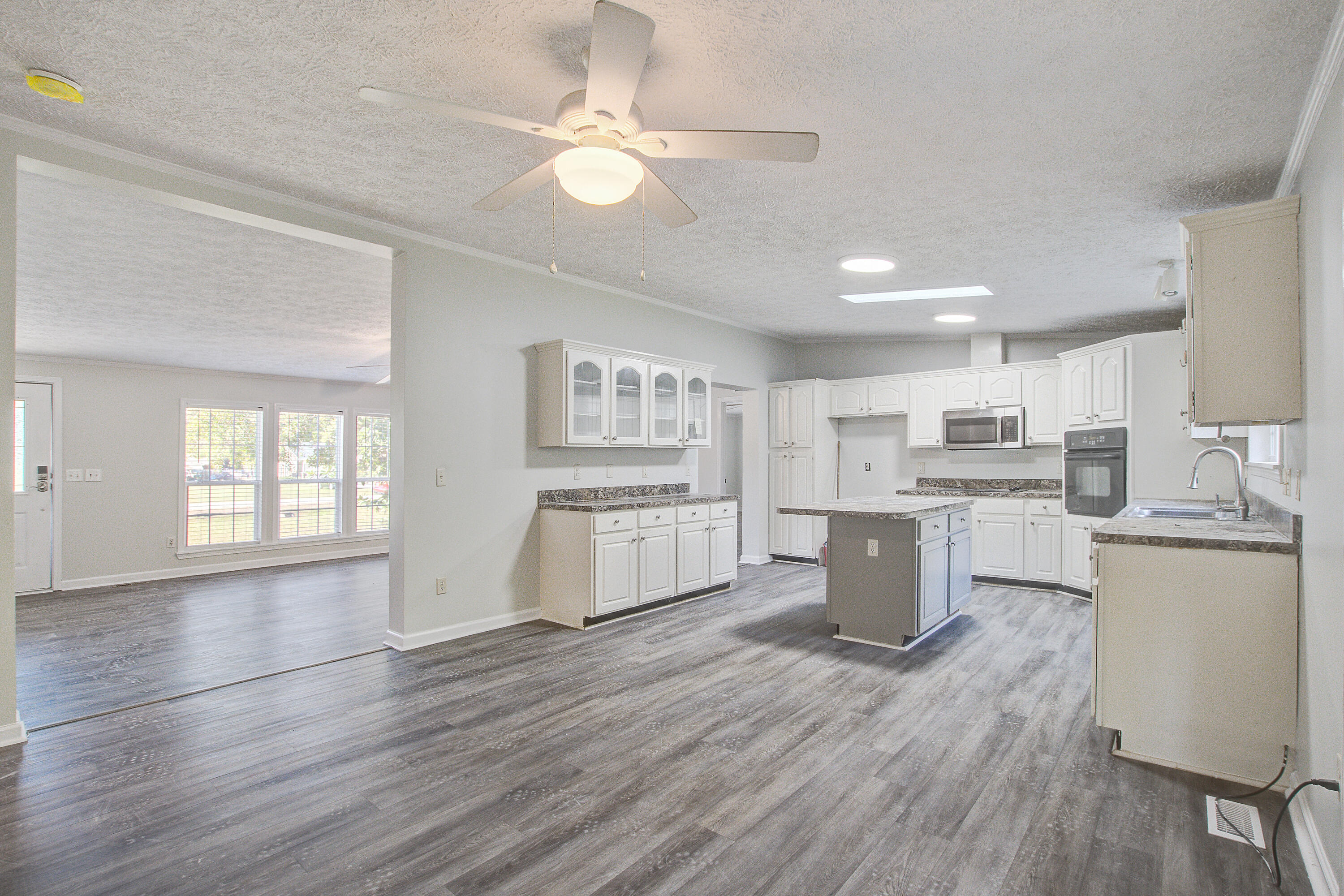 111 County Rd S-18-765 Summerville, SC 29483 - Photo 14 of 31 111 (14)