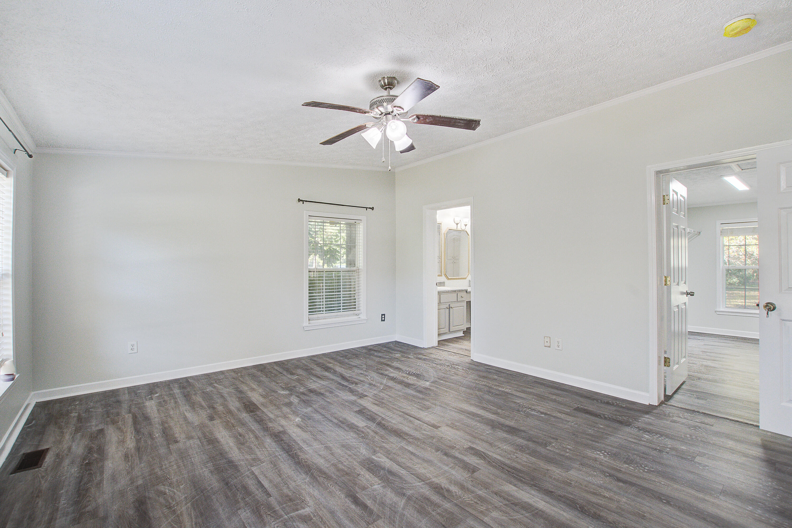 111 County Rd S-18-765 Summerville, SC 29483 - Photo 16 of 31 111 (16)