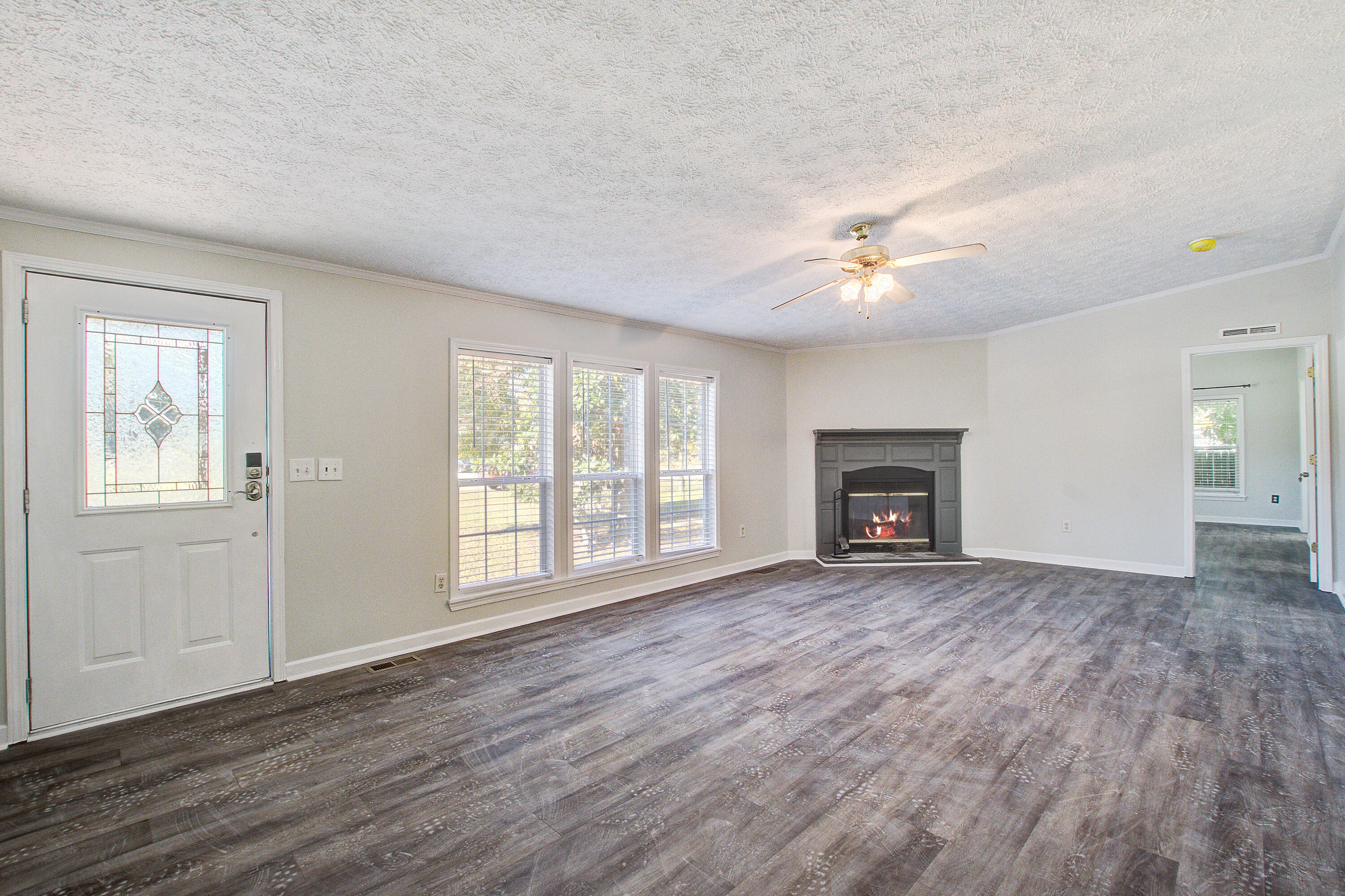 111 County Rd S-18-765 Summerville, SC 29483 - Photo 6 of 31 111 (7)