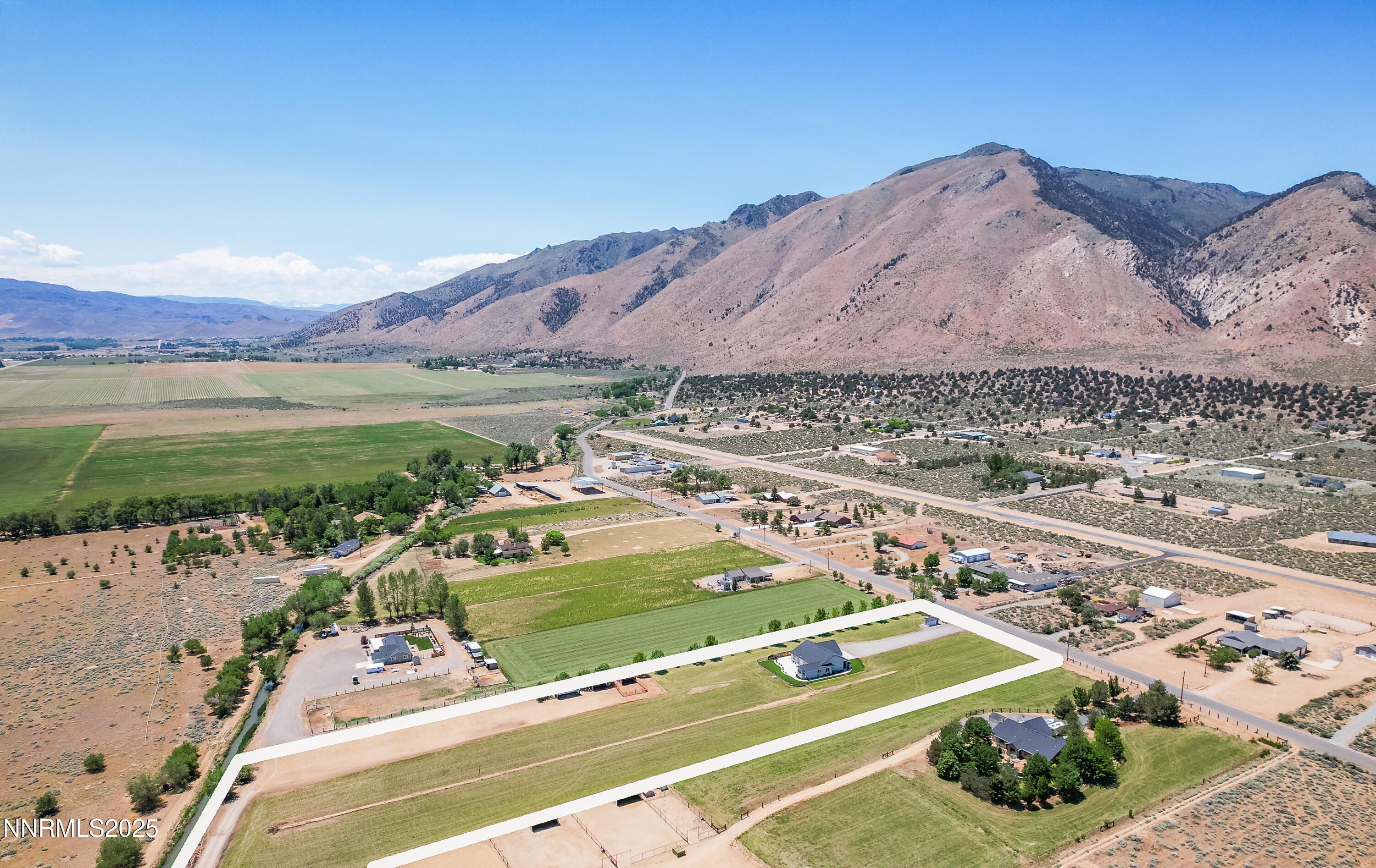 544 Upper Colony Road Wellington, NV 89444 - Photo 33 of 47 a view of a swimming pool with a lake view