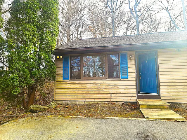 a view of a house with a outdoor space