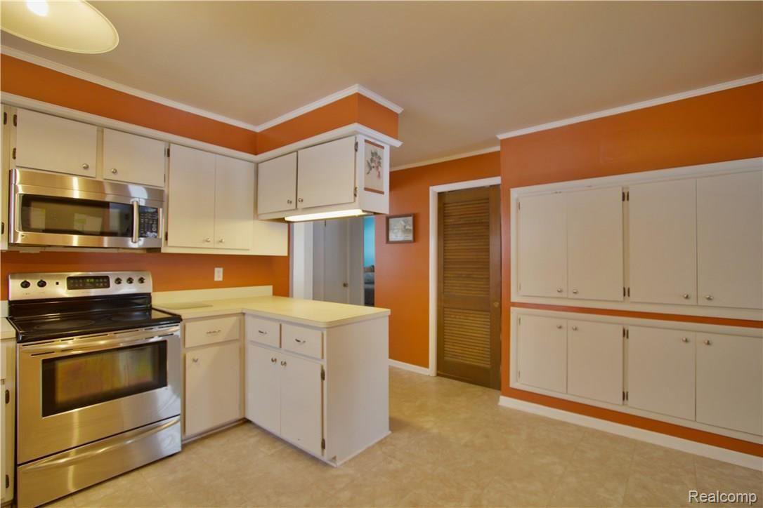 kitchen 3.jpg