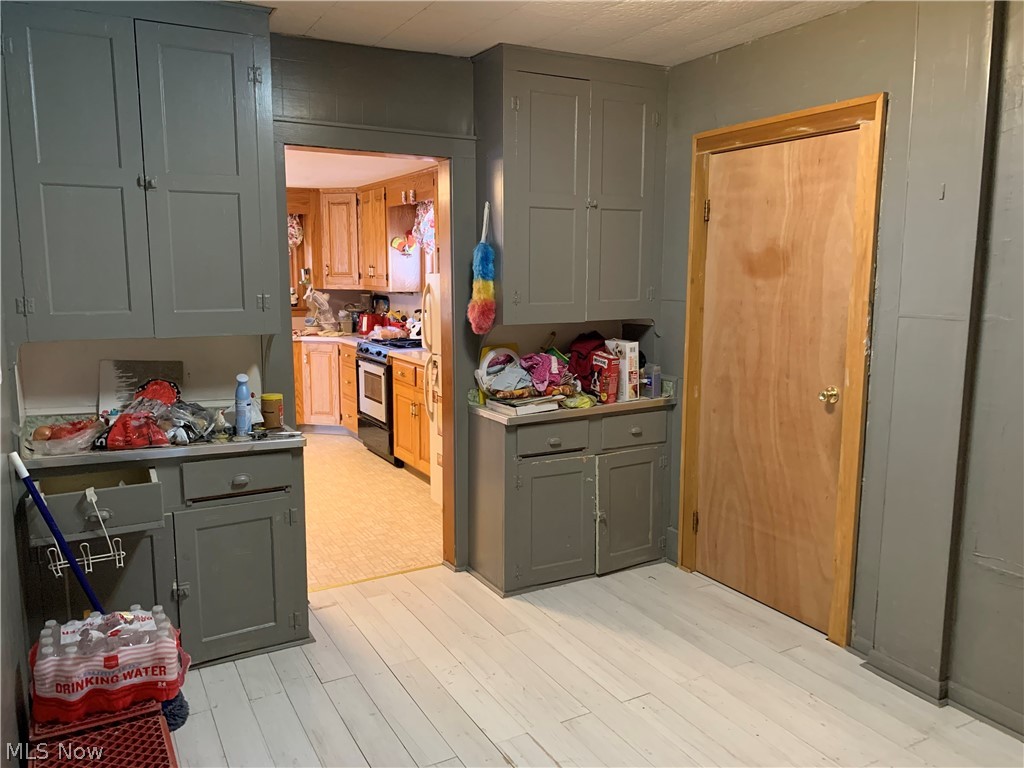 3807 Eastern Road Barberton, OH 44203 - Photo 5 of 26 Gallery Image 5