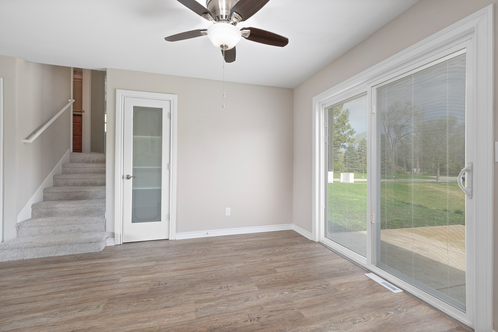 301 Stonegate Road New Lenox, IL 60451 - Photo 8 of 26 a view of an entryway