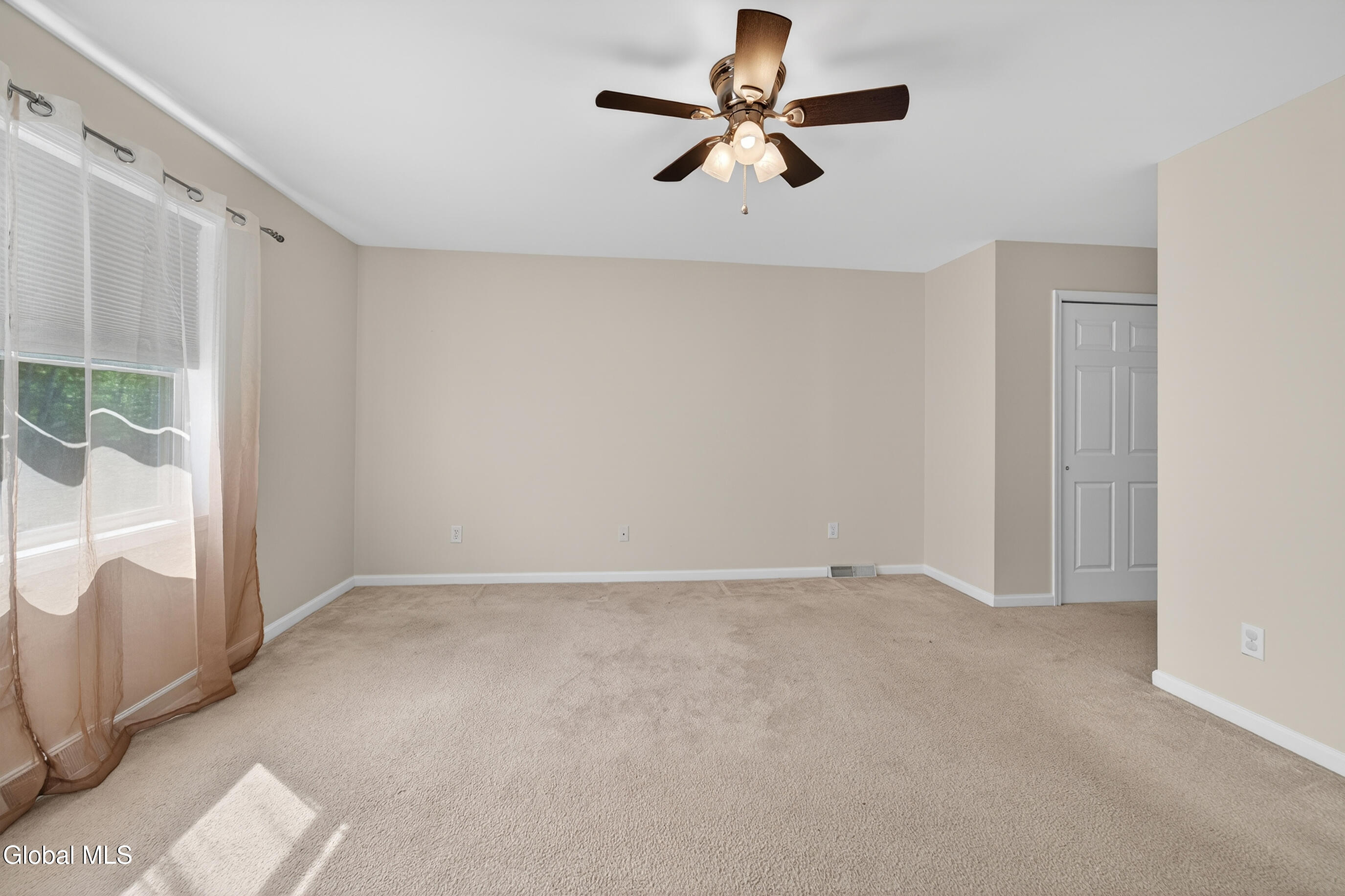 108 Harvard Road Colonie, NY 12189 - Photo 13 of 24 044-108-Harvard-Road-Watervliet-NY-12189