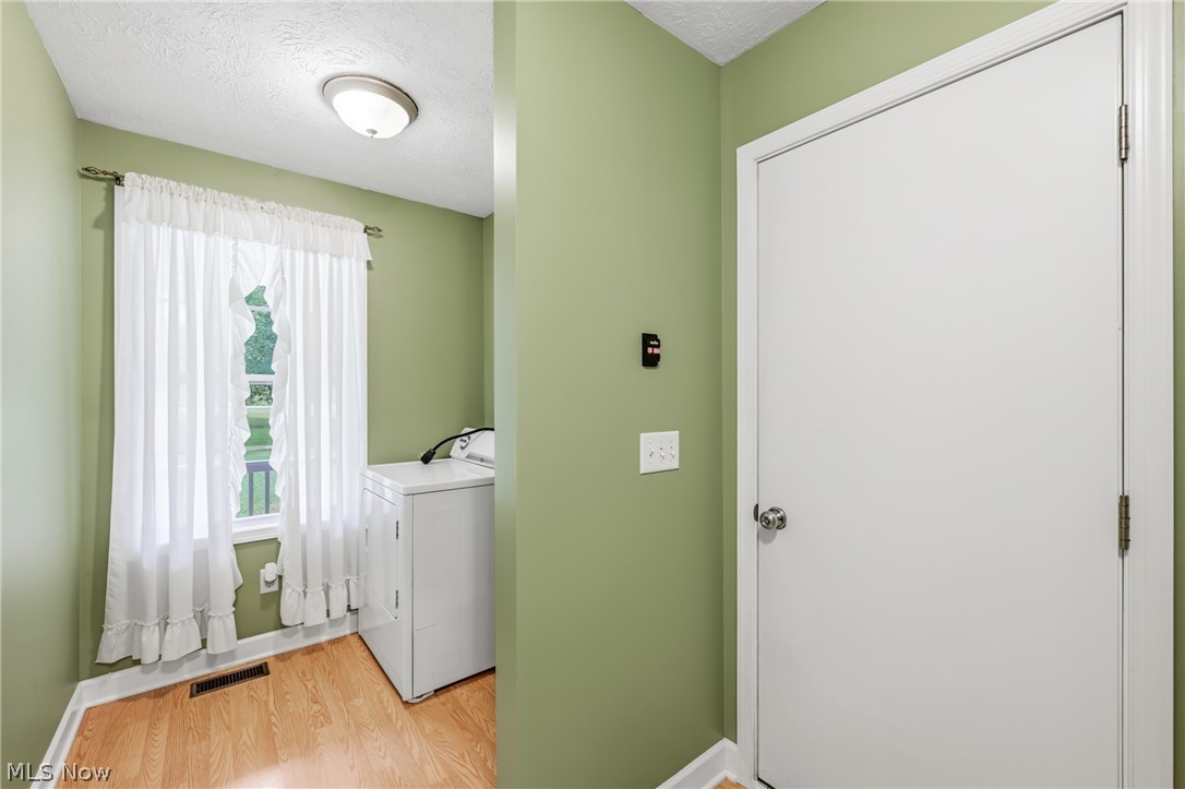 2930 Selkirk Bush Road Warren, OH 44481 - Photo 20 of 50 First Floor Laundry
