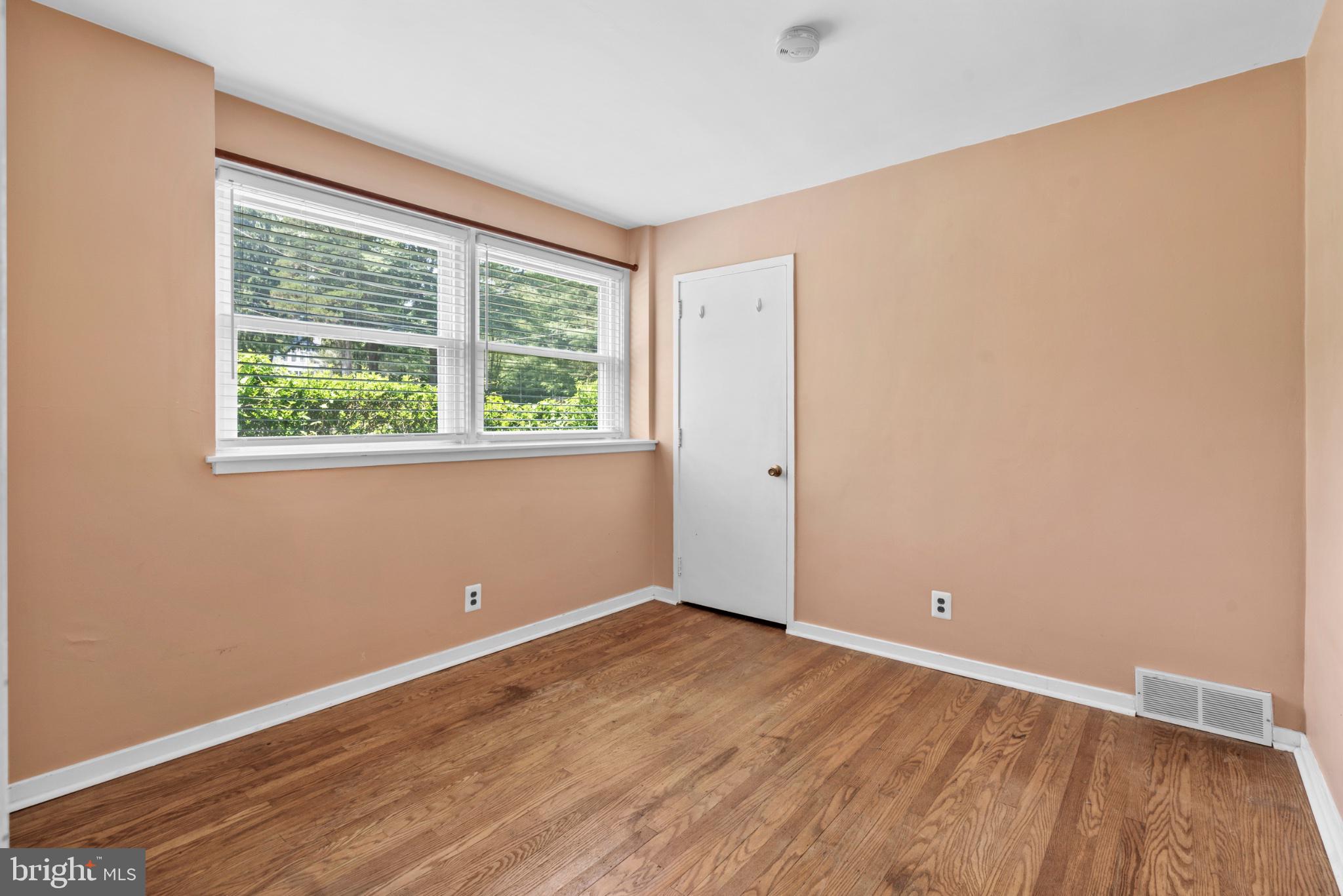 1457 Meetinghouse Road Warminster, PA 18974 - Photo 12 of 30 Bright and inviting blank canvas room.