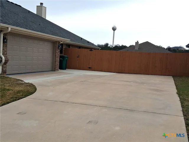 $2,300 | 2604 Green Giant Drive, Harker Heights, TX 76548
