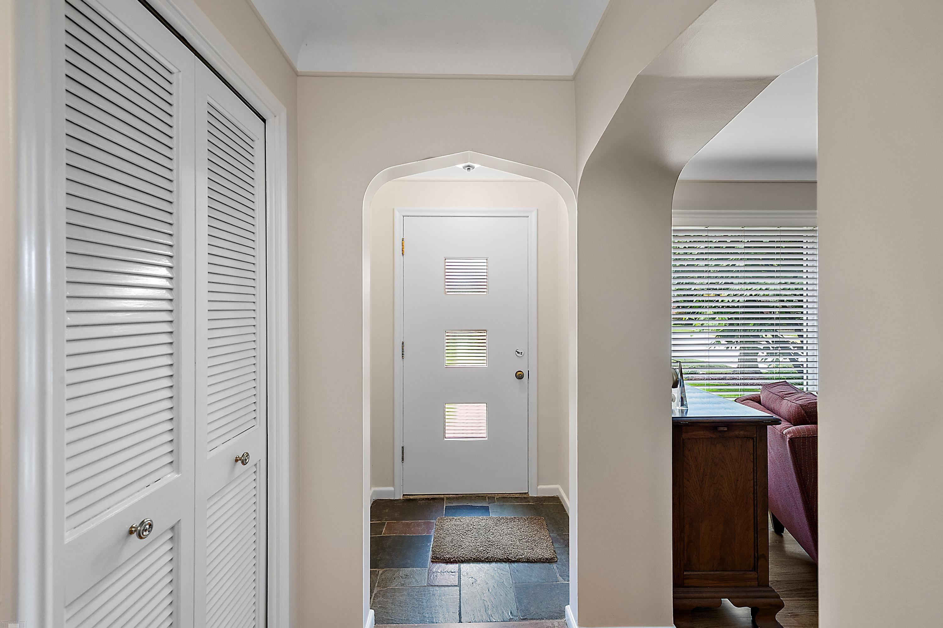 1437 Torrey Road Grosse Pointe Woods, MI 48236 - Photo 7 of 60