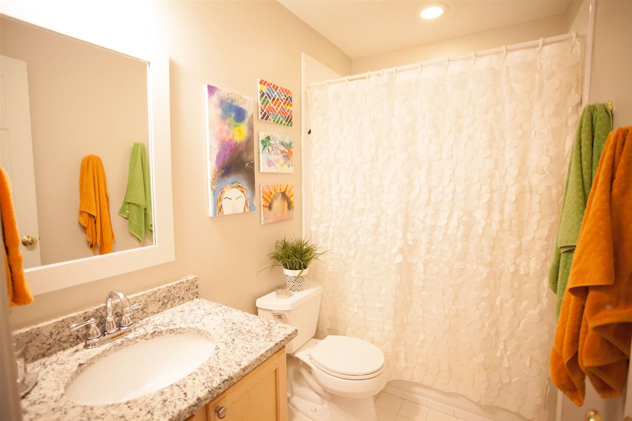 2109 Lovdal Drive Raleigh, NC 27613 - Photo 22 of 25 Bathroom