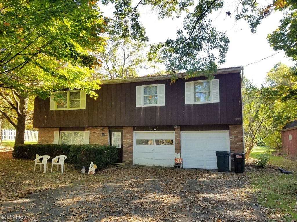 756 Cunningham Road Salem, OH 44460 - Photo 24 of 25 View of front of house featuring a garage