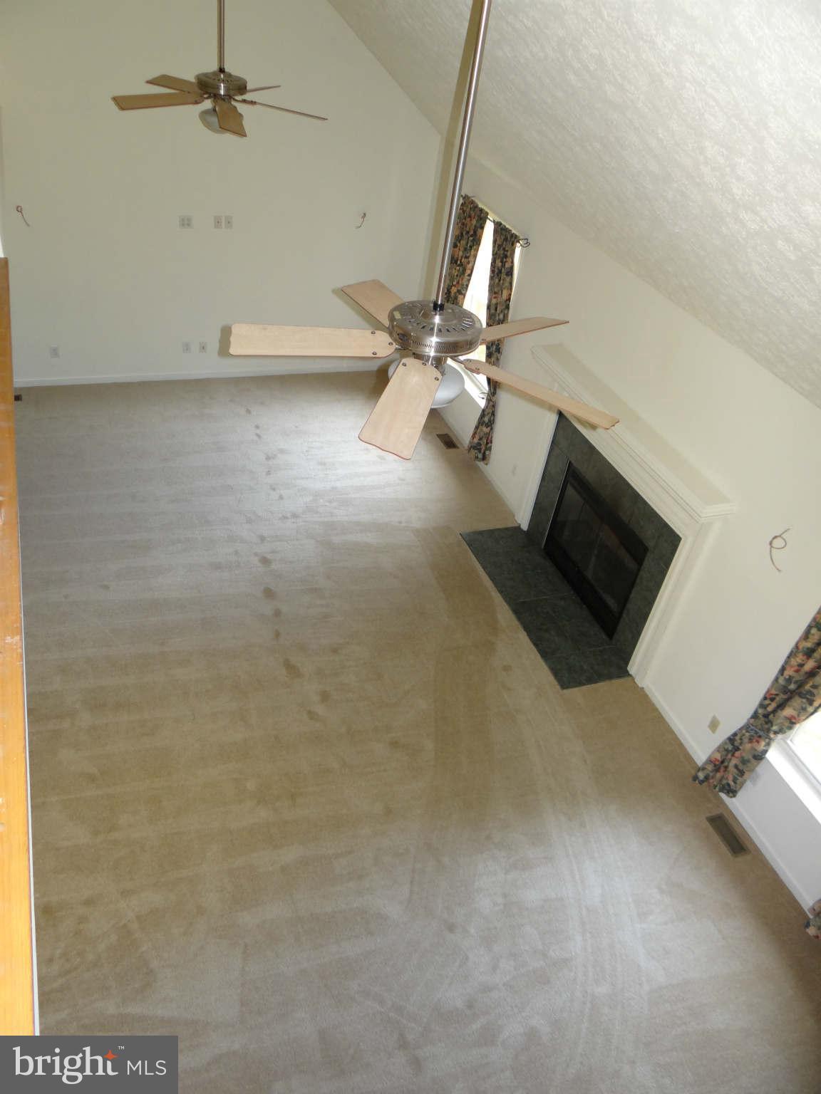 7318 Block House Road Spotsylvania, VA 22551 - Photo 11 of 28 Family Room