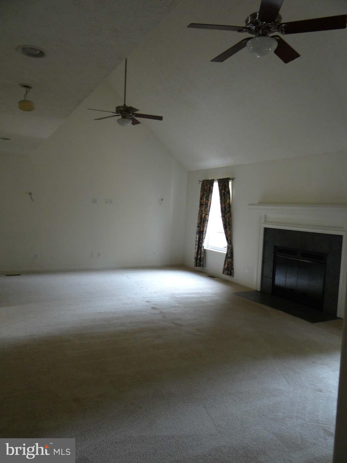 7318 Block House Road Spotsylvania, VA 22551 - Photo 18 of 28 Family Room