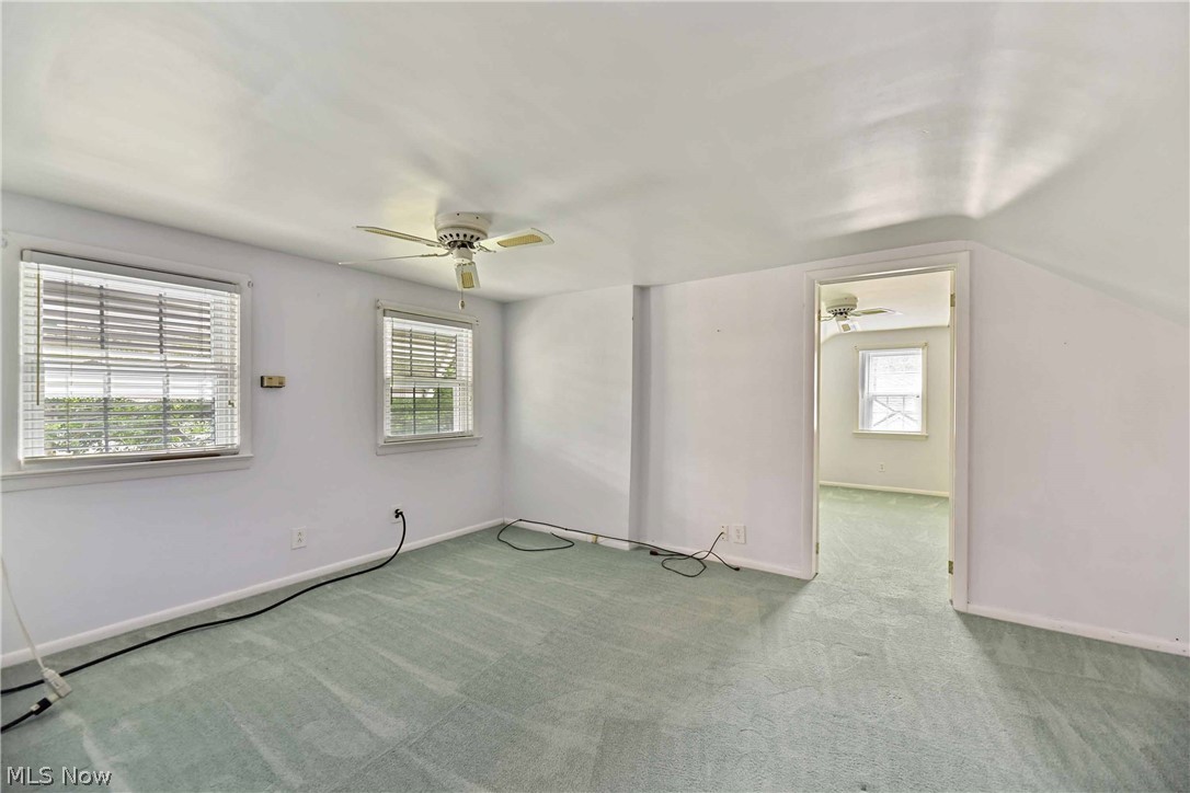 5046 Farnhurst Road Cleveland, OH 44124 - Photo 25 of 31