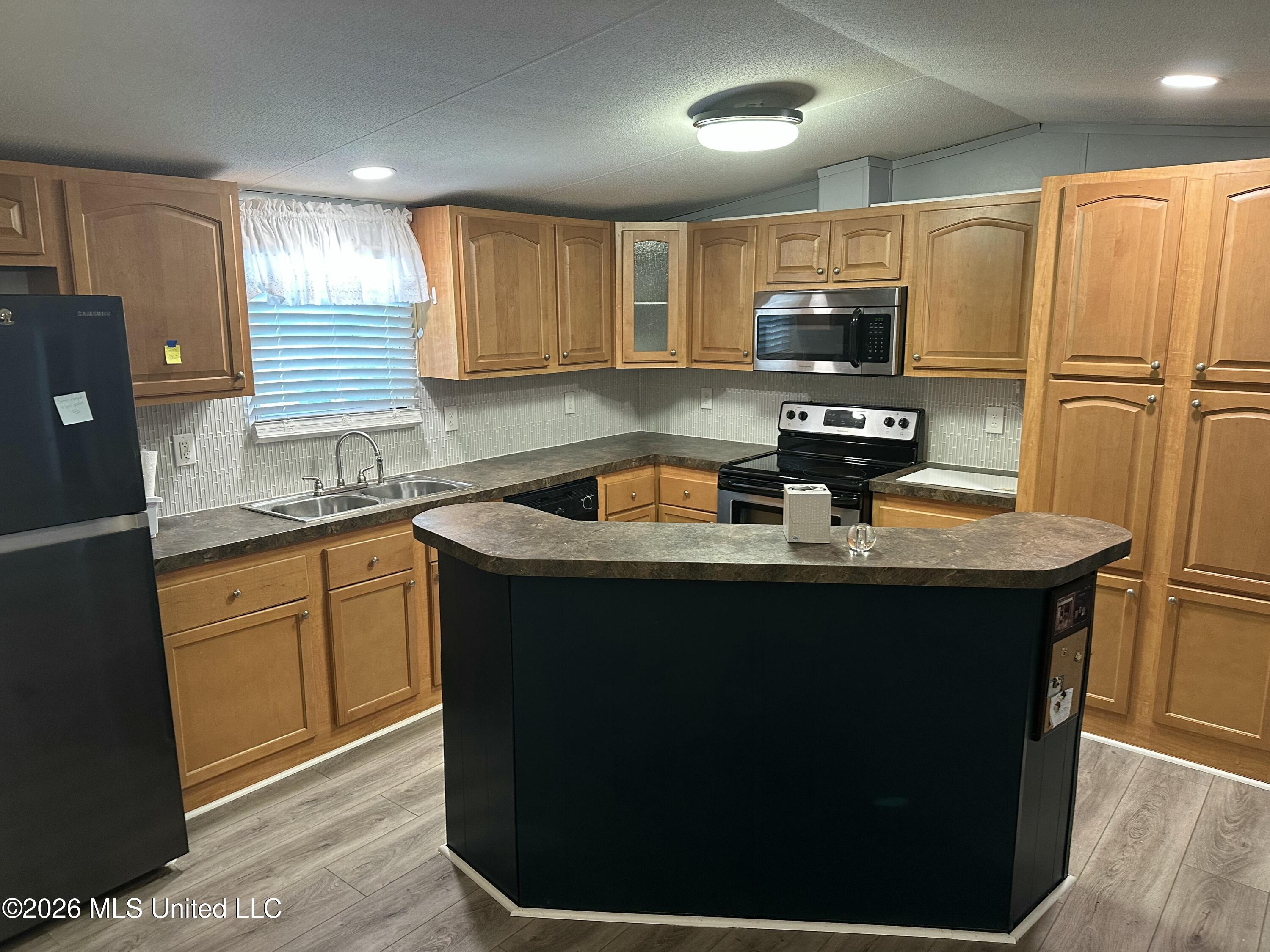 4084 Sand Hill Road Lexington, MS 39095 - Photo 2 of 23 57521170-BC10-4F72-8298-ED955A9A197A