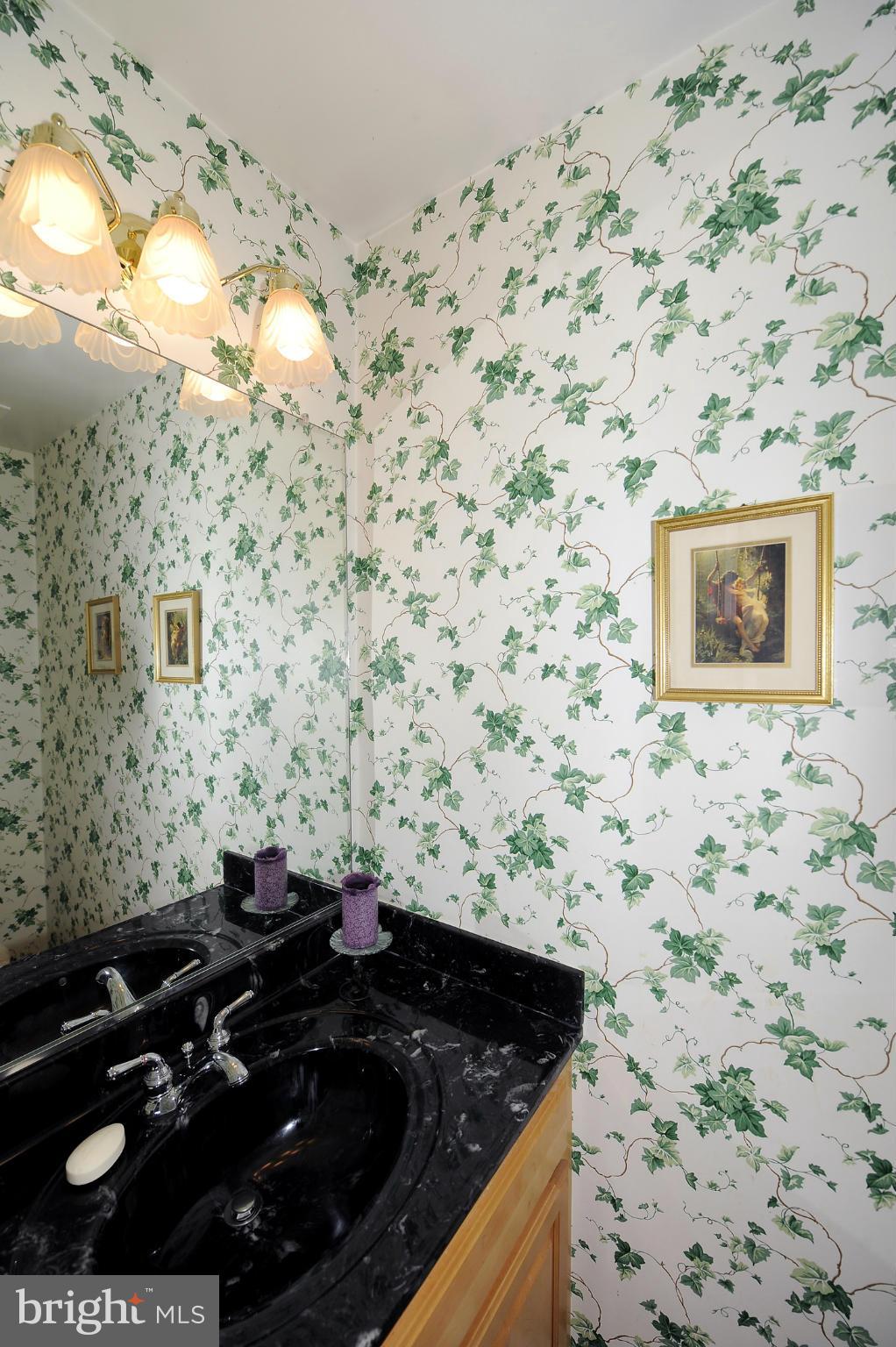 2853 Thornbrook Road Ellicott City, MD 21042 - Photo 12 of 26 Powder room