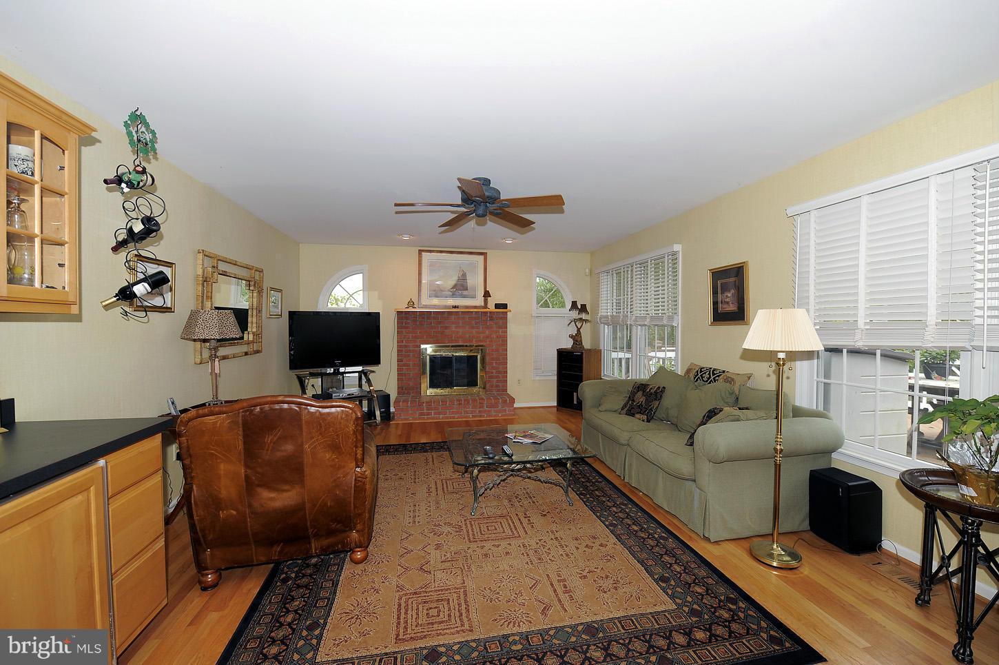 2853 Thornbrook Road Ellicott City, MD 21042 - Photo 6 of 26 Family Room
