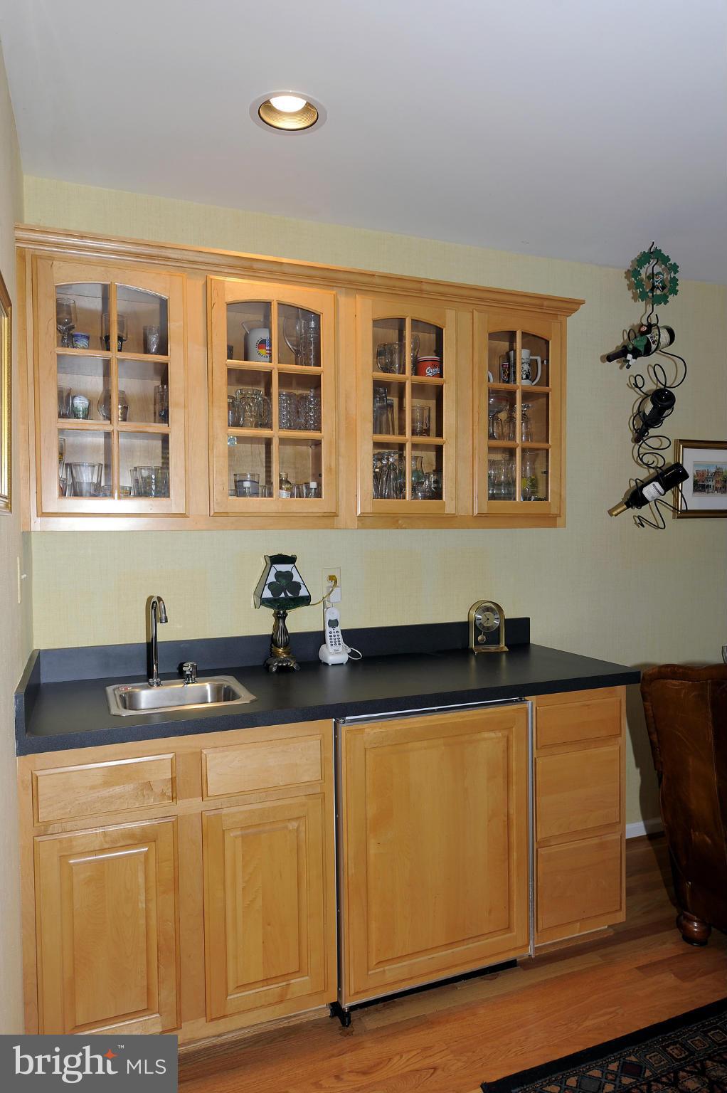 2853 Thornbrook Road Ellicott City, MD 21042 - Photo 7 of 26 Wet Bar