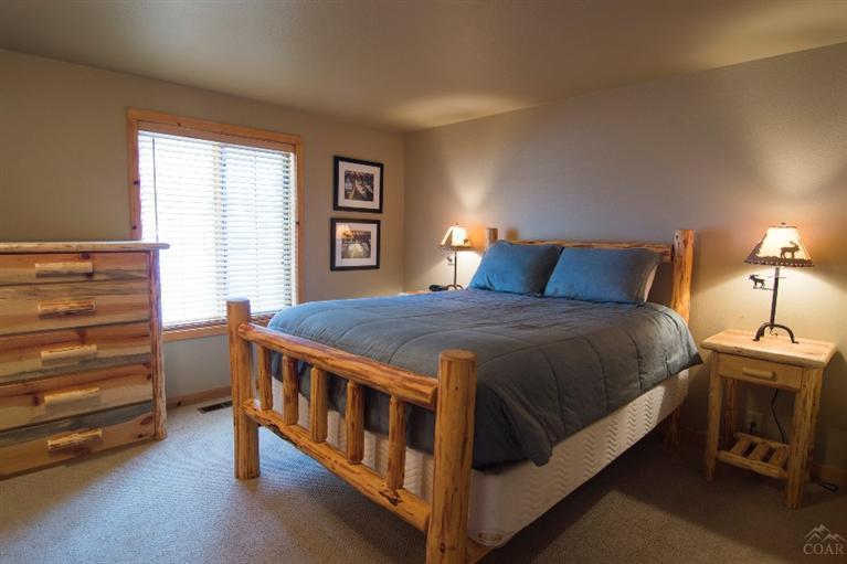 1 Circle 4 Ranch Circle Sunriver, OR 97707 - Photo 11 of 23 Spacious 2nd bedroom with walk-in closet