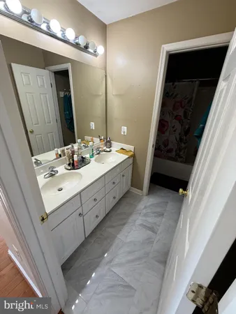 $939,000 | 173 Autumn Wind Court, Warrenton, VA 20186