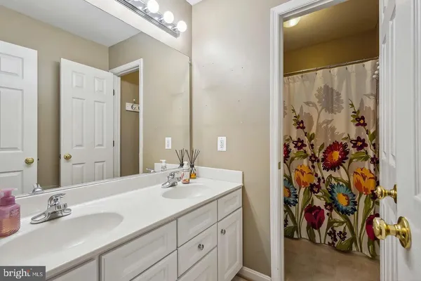 $939,000 | 173 Autumn Wind Court, Warrenton, VA 20186