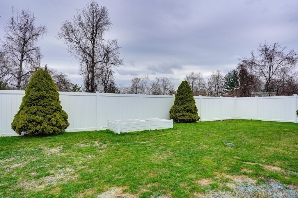 70 Wedgewood Road Worcester, MA 01602 - Photo 28 of 29 Gallery Image 28