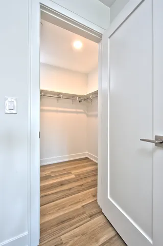 $374,900 | 9396 Landings Lane, Unit 307, Des Plaines, IL 60016