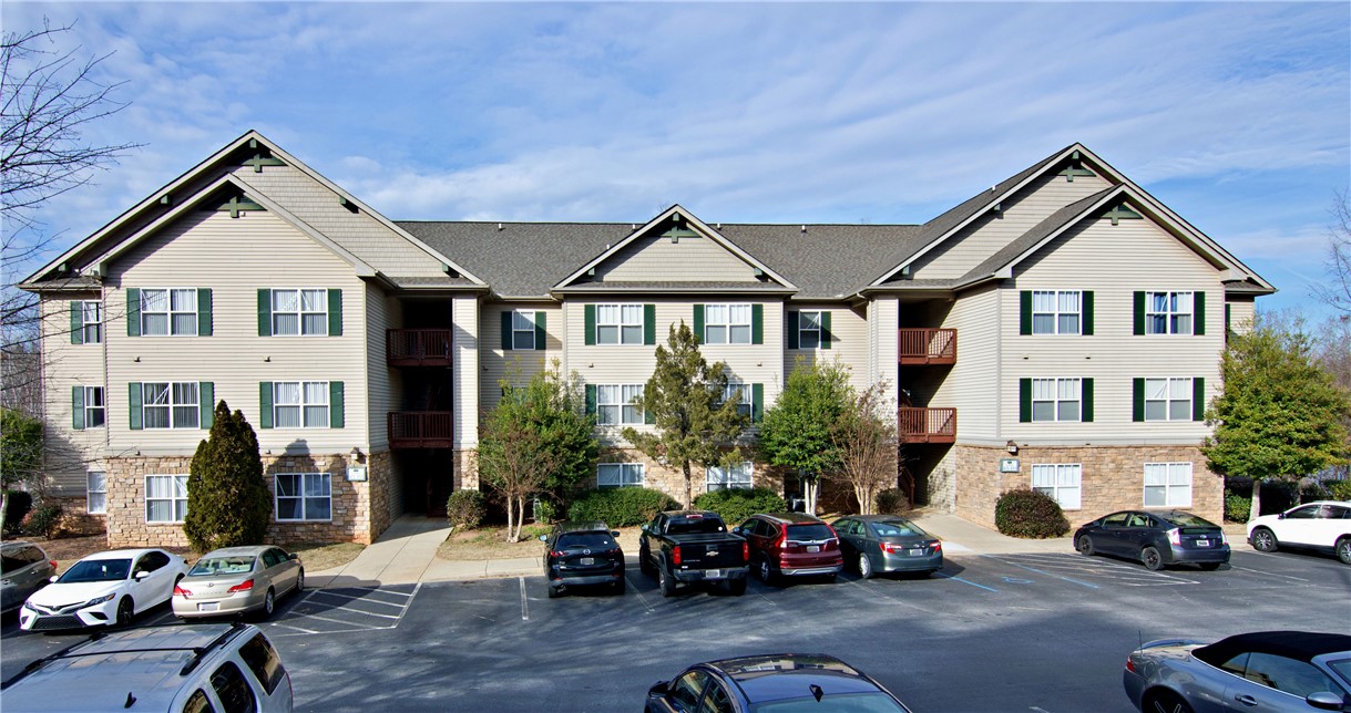 302 Harts Cove Way Seneca, SC 29678 - Photo 3 of 42