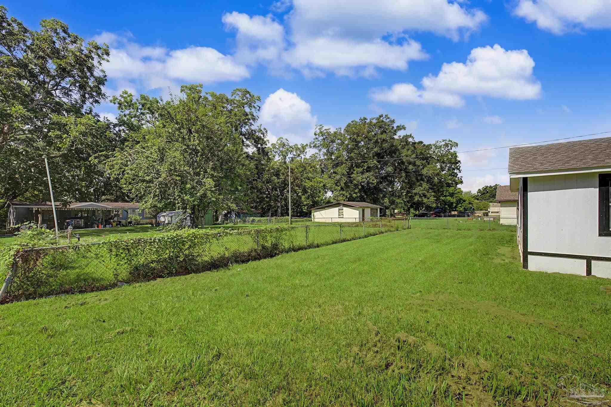 1119 Muscogee Road Cantonment, FL 32533 - Photo 12 of 39 Gallery Image 12