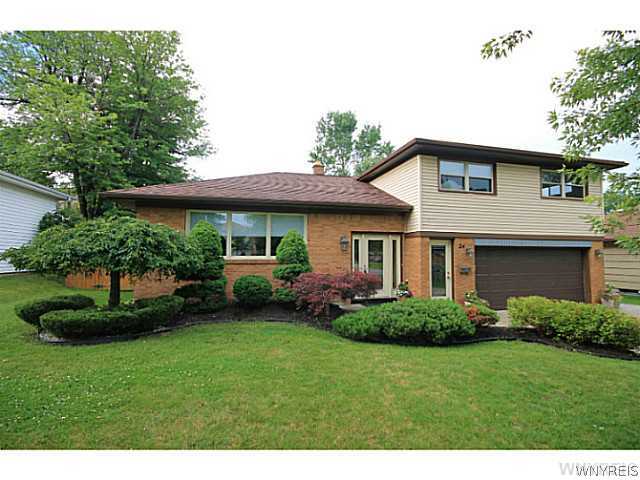 24 Coventry Road Amherst, NY 14221 - Photo 1 of 1 Exterior Front