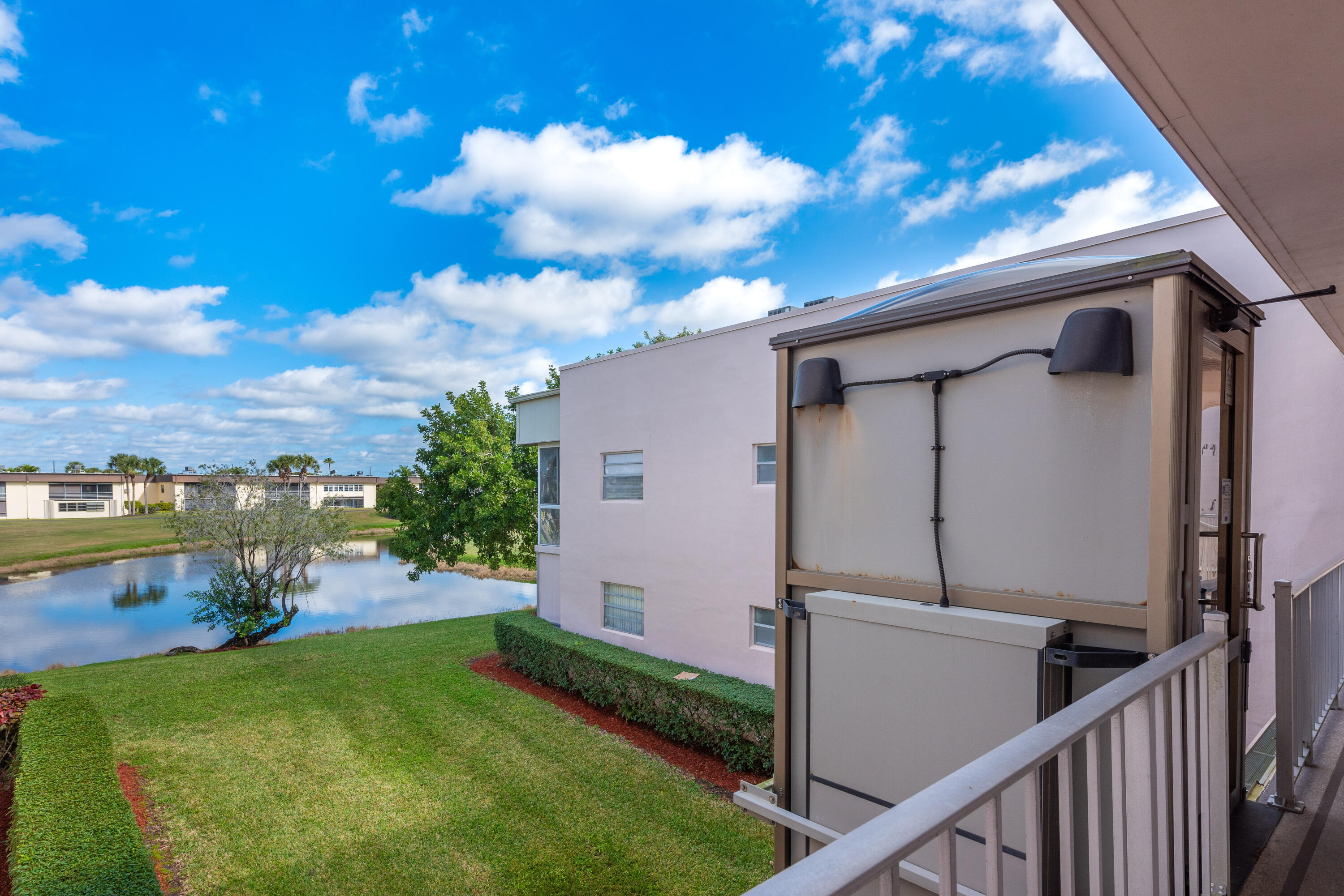 369 Capri H, Unit 369 Delray Beach, FL 33484 - Photo 32 of 36 369 Capri H Kings Point -6