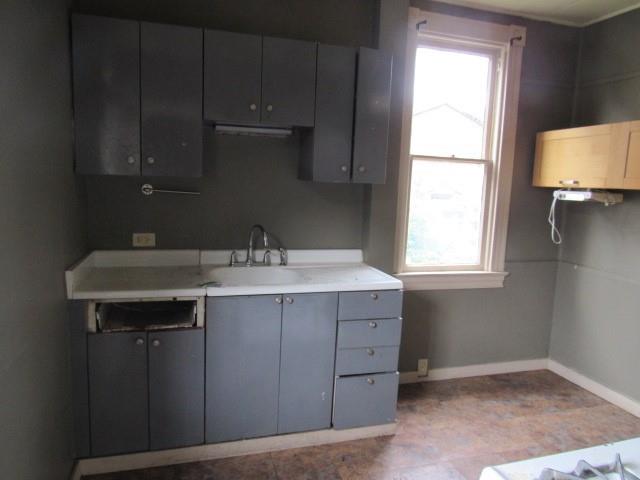 608 George Street Wilmerding, PA 15148 - Photo 4 of 20