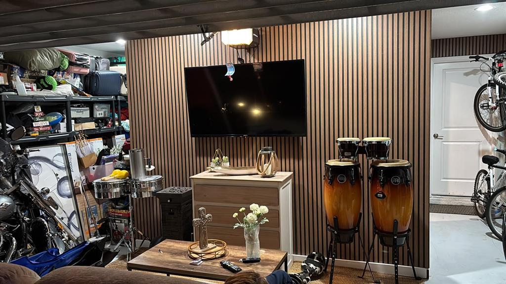 279 Bergamot Loop Davenport, FL 33837 - Photo 31 of 38 a room with lots of clutter and furniture