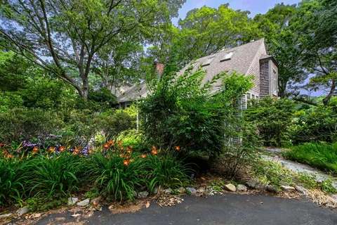 $1,595,000 | 72 Loop Road, Falmouth, MA 02540