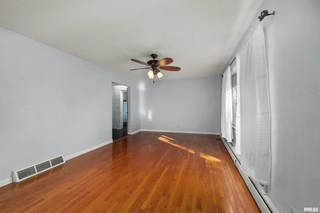 $220,000 | 202 5th Street, Matherville, IL 61263