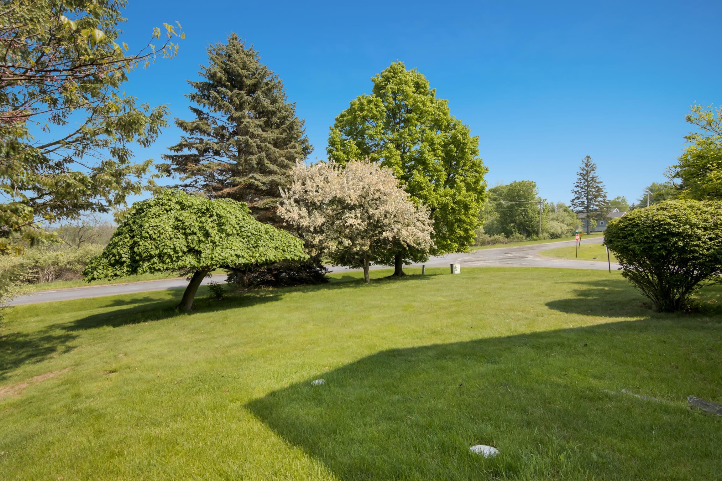 4925 Ridge Crest Road Williamsburg, MI 49690 - Photo 5 of 26 1934590-e41d6637-e9fb-484d-aeb6-d97cbe6e6850.JPG