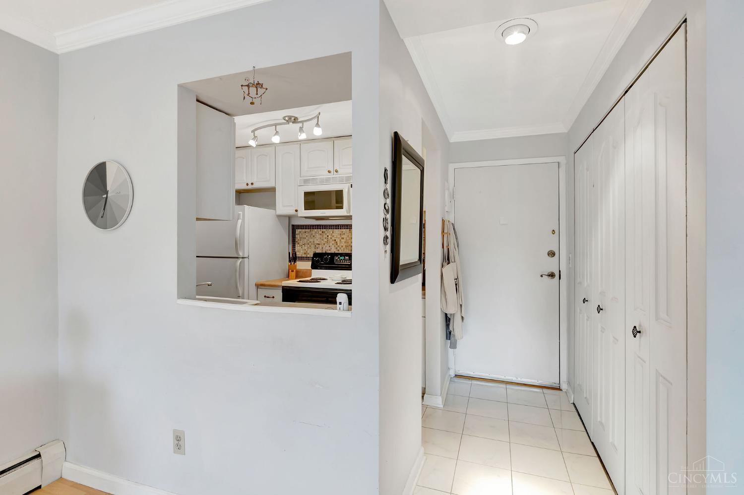 1815 William Howard Taft Road, Unit 501 Cincinnati, OH 45206 - Photo 2 of 32