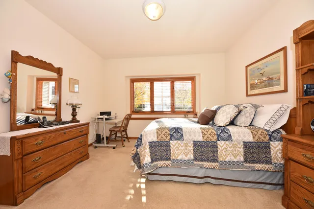 $450,000 | 2436 Caribou Lane, Grafton, WI 53024