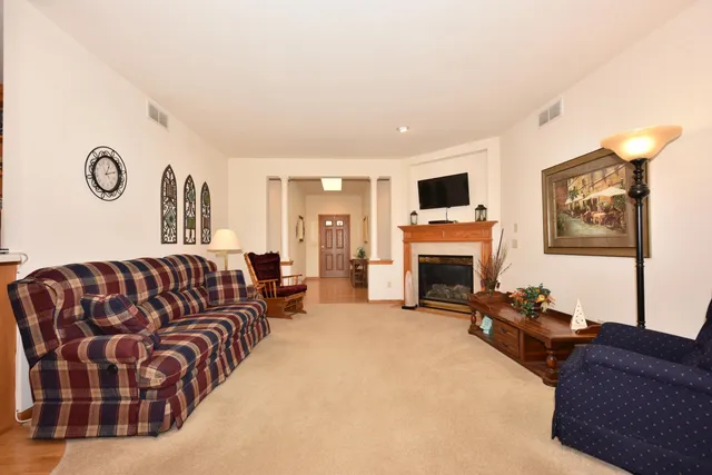 $450,000 | 2436 Caribou Lane, Grafton, WI 53024