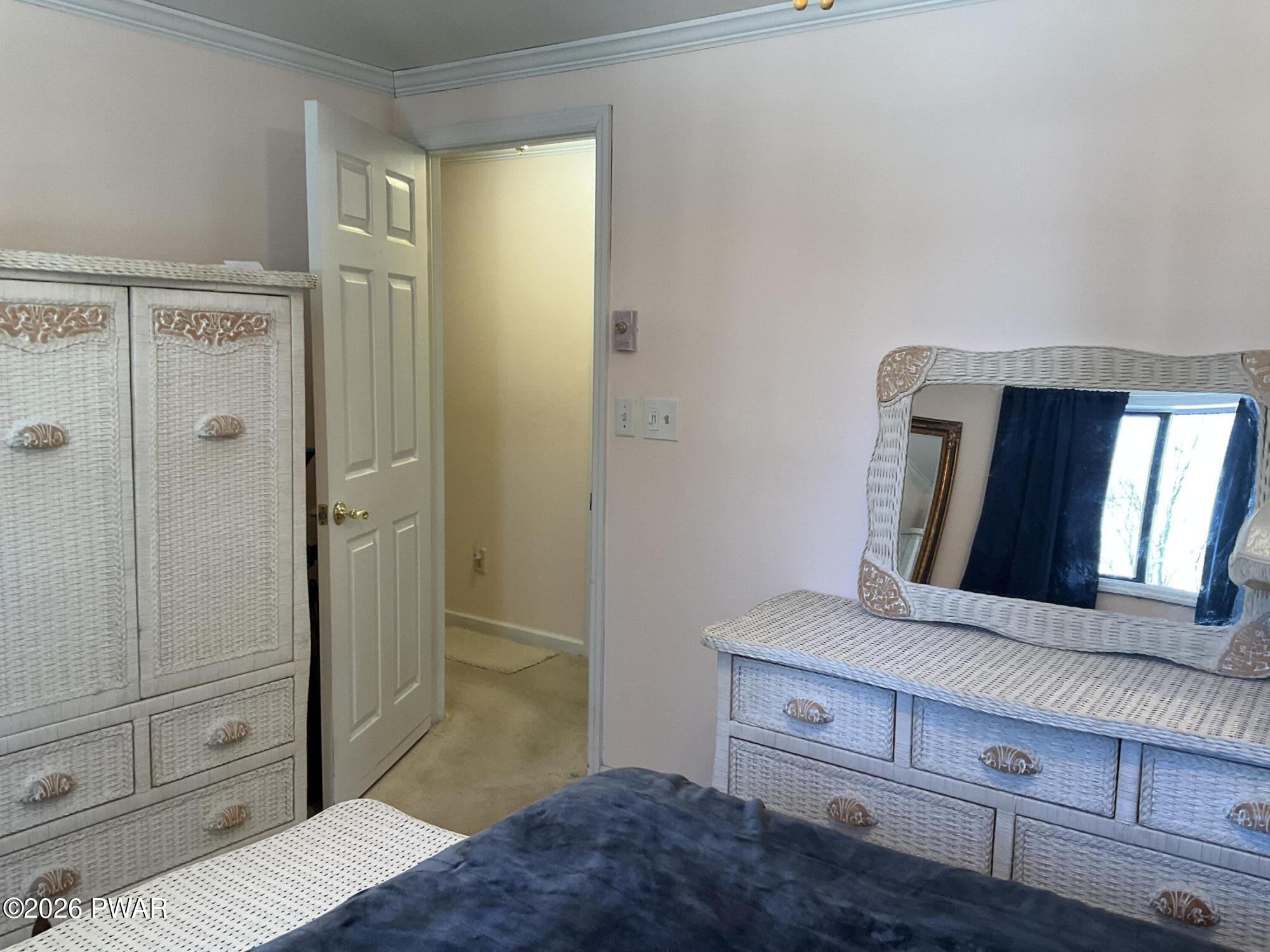154 Roundhill Road Dingmans Ferry, PA 18328 - Photo 17 of 47