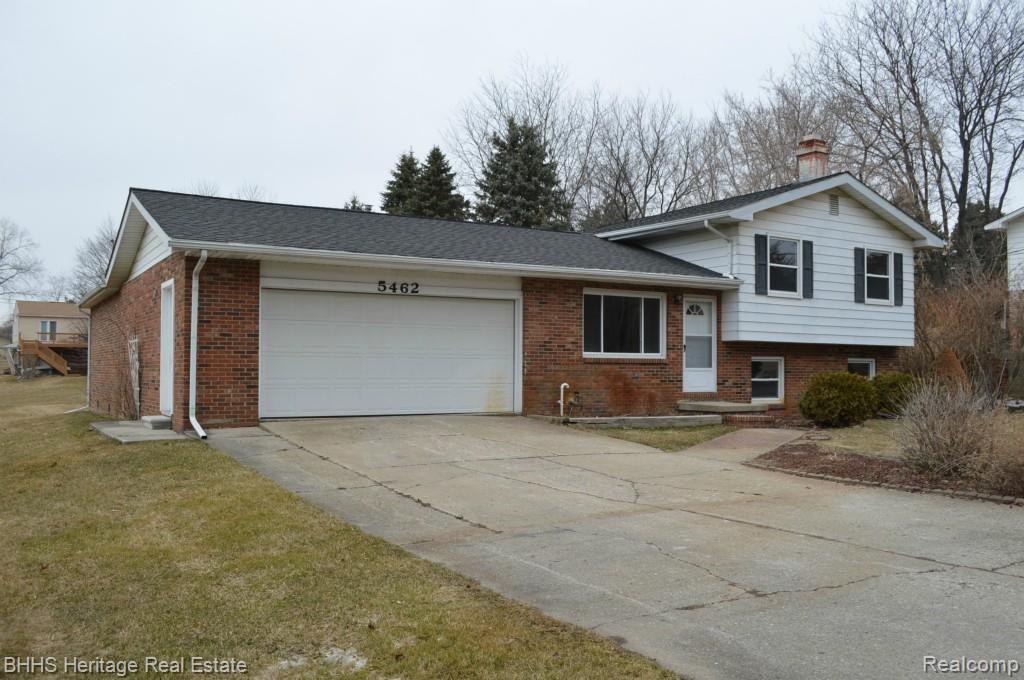 5462 Greenfield Road Brighton, MI 48114 - Photo 25 of 28 56820.jpg