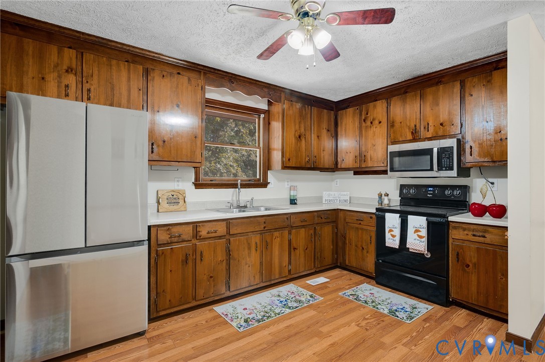 13380 Old Telegraph Road Providence Forge, VA 23140 - Photo 12 of 32 Gallery Image 12