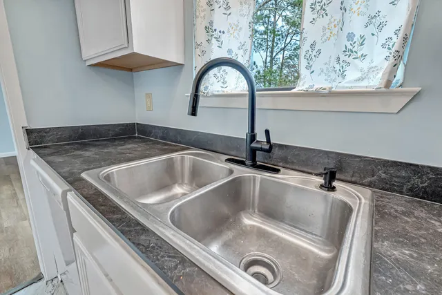 a close view of sink and tap