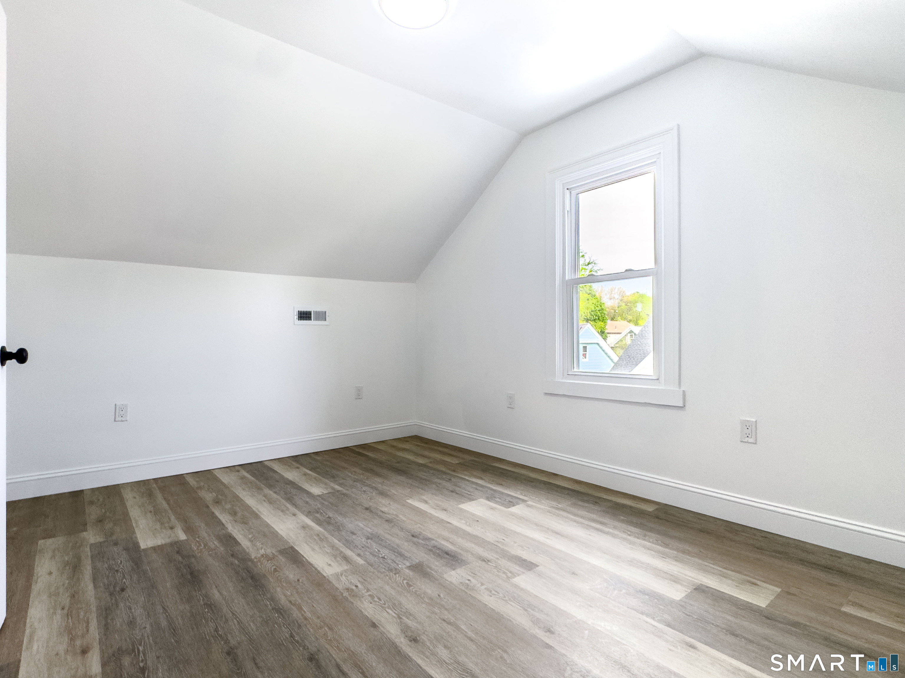 16 Winthrop Street Meriden, CT 06451 - Photo 25 of 36