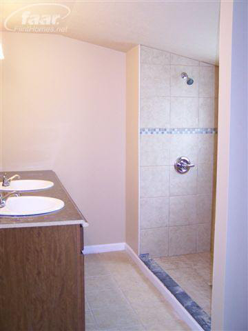 7369 Coldwater Road Flushing, MI 48433 - Photo 12 of 21 20192441-11.JPG